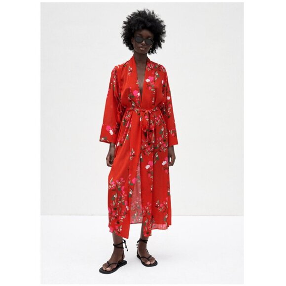 Zara floral wrap midi dress with 3/4 sleeves - Picture 3 of 16